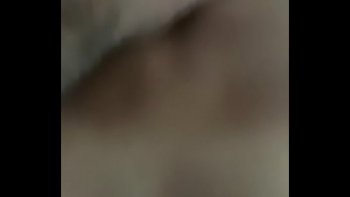 После чего поигралась с подтянутой попкой