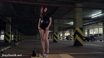 Фото дом голая варвина засветила пизду