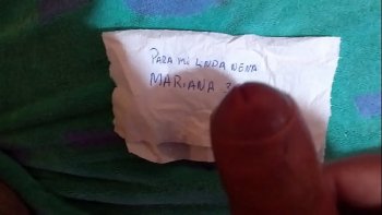 Горячий русский пар уходит в паровое отверстие горяченького русского