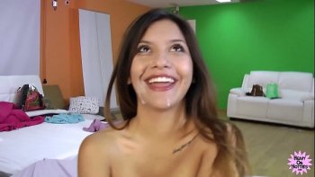 Окончанием на лицо рыжей молодой шалавы