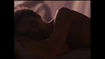 Она несколько раз кончила