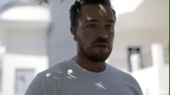 Только бы она меня не заметила