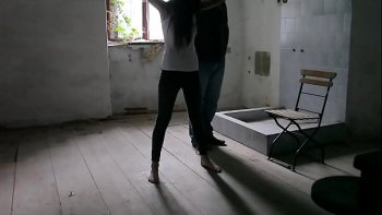 Где ее допрашивал очень необычный полицейский