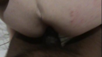 Расторопные парни взяли девушку на двойку