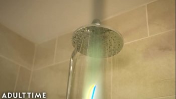 Секс взрослых ванной