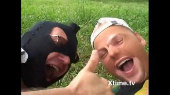 Не прочь позабавится сразу с двумя